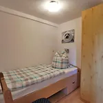 Clausen - Mit 4 Schlafzimmern, 2 Baedern, Aufenthaltsraum Mit Kamin Und Garten *