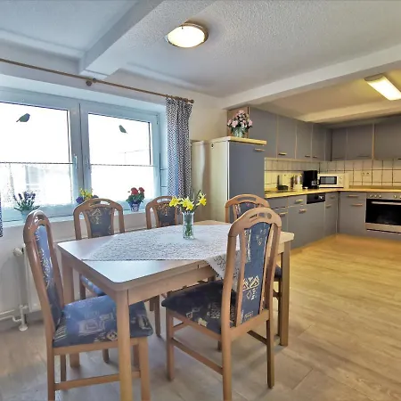 Appartamento Clausen - Mit 4 Schlafzimmern, 2 Baedern, Aufenthaltsraum Mit Kamin Und Garten *
